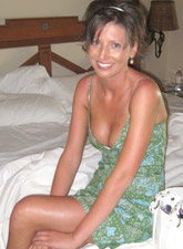 single horny woman in Bloomington looking for a sex partner